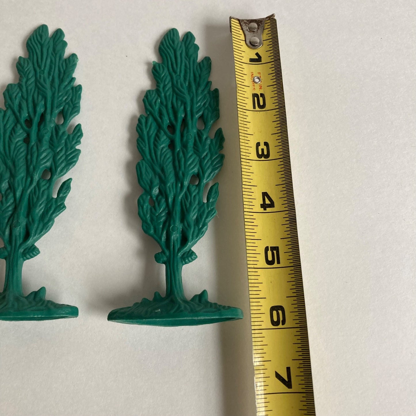 Lot 2 Vintage Green Plastic Trees Toy Soldier Accessories Cottonwood Cedar 6"