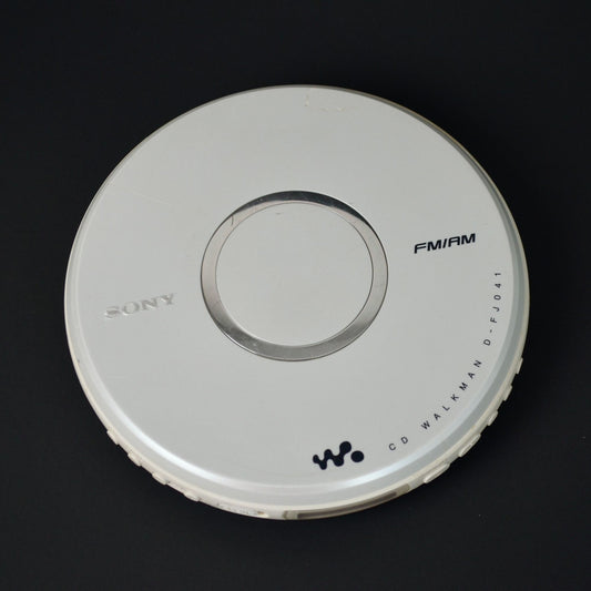 Sony CD Walkman FM/AM Radio D-FJ041 READ DESCRIPTION