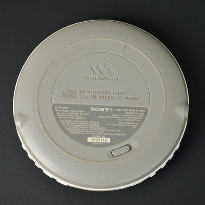 Sony CD Walkman FM/AM Radio D-FJ041 READ DESCRIPTION