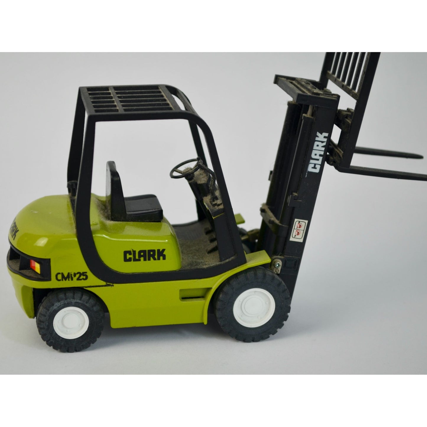 Clark CMP25 Diecast Forklift 1/20 Scale Toy Equipment