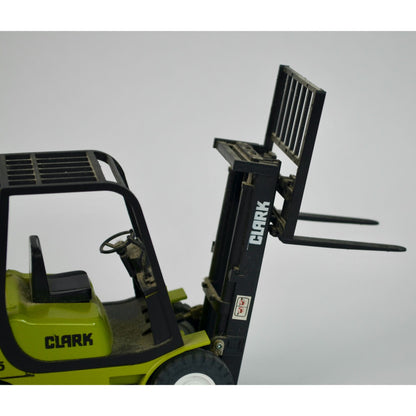 Clark CMP25 Diecast Forklift 1/20 Scale Toy Equipment