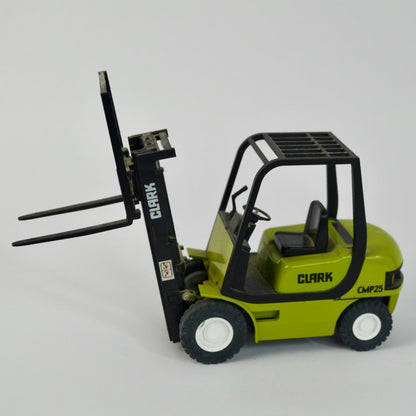 Clark CMP25 Diecast Forklift 1/20 Scale Toy Equipment