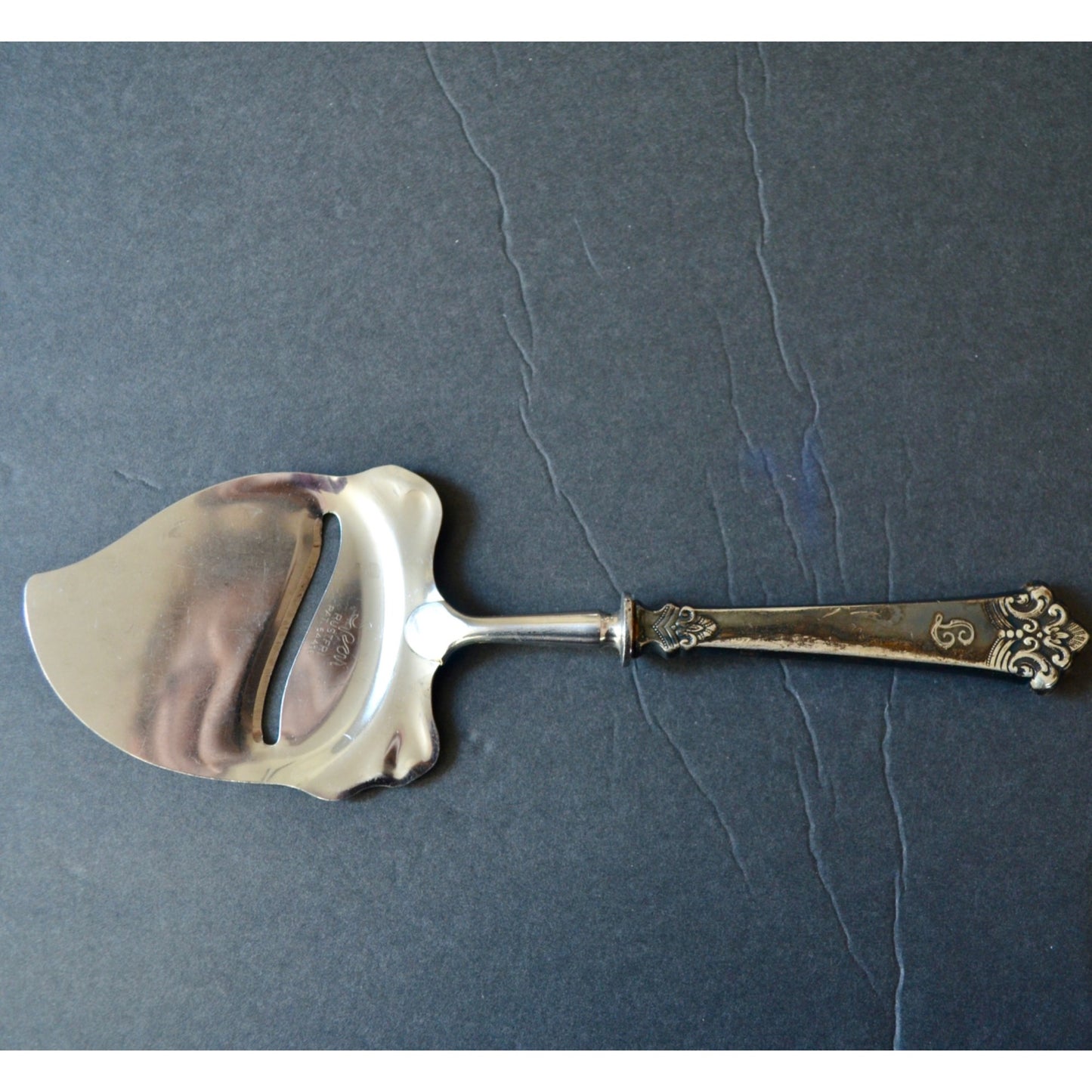 Vintage Rustfri Cheese Slicer Ornate Silver