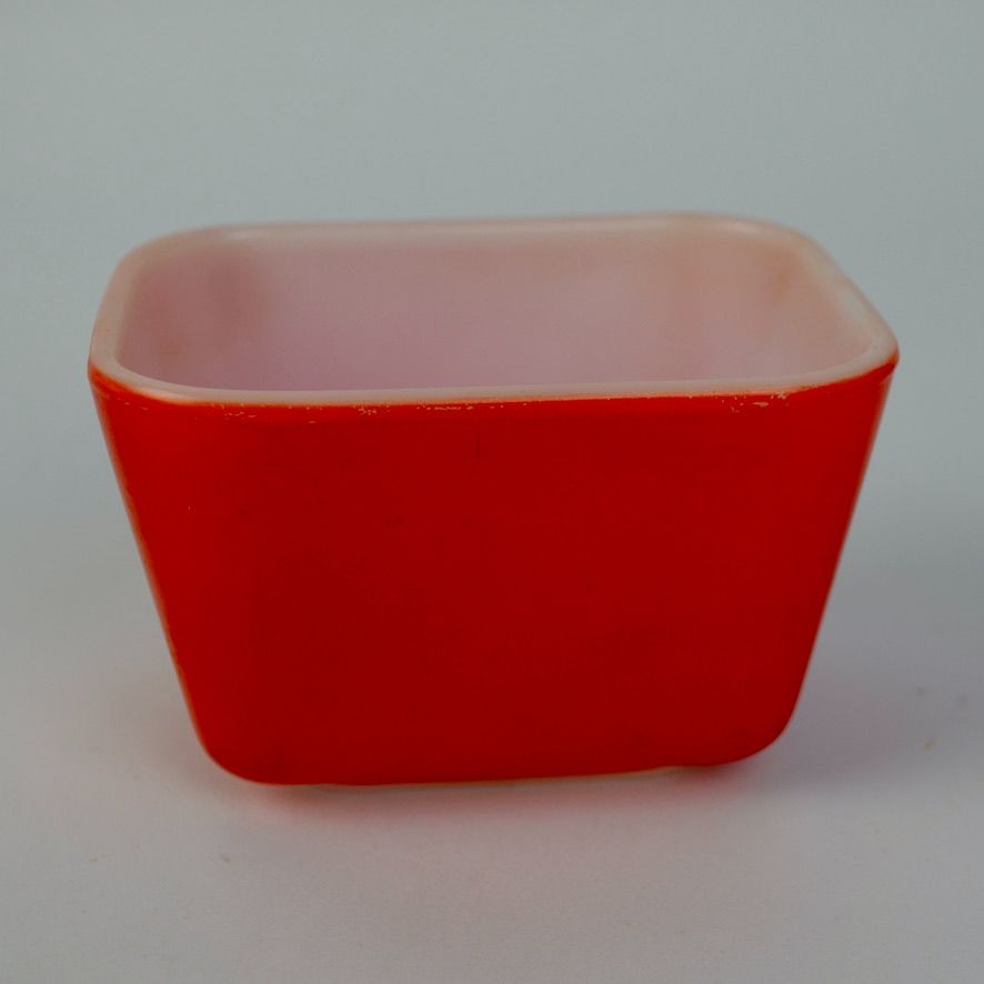 Pyrex 501-B Red Fridigie WITHOUT LID