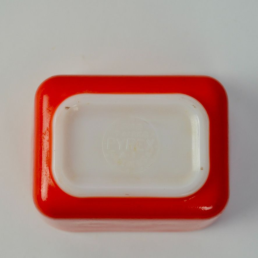 Pyrex 501-B Red Fridigie WITHOUT LID