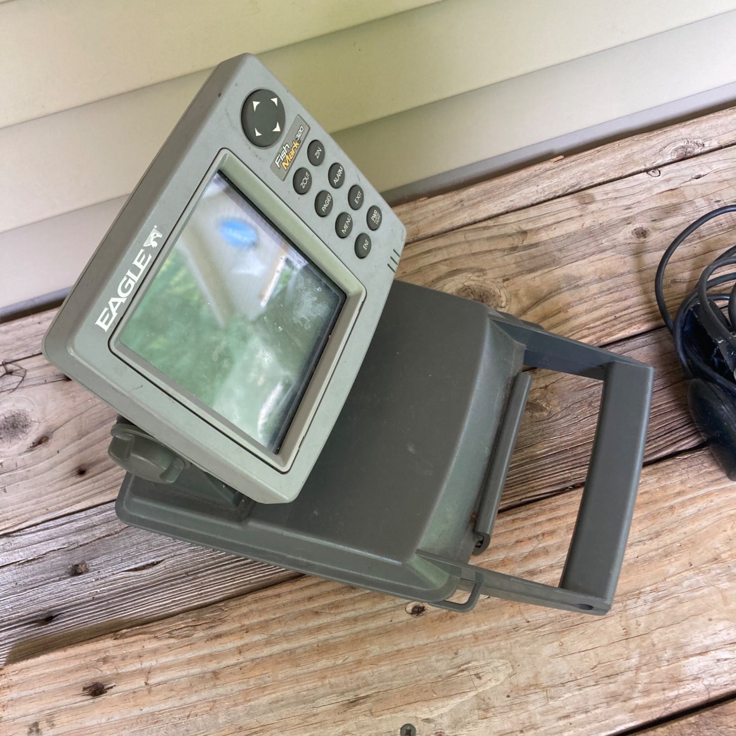 Eagle Fish Mark 320 Fish Finder Portable Locater FOR PARTS OR REPAIR