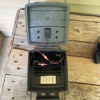 Eagle Fish Mark 320 Fish Finder Portable Locater FOR PARTS OR REPAIR