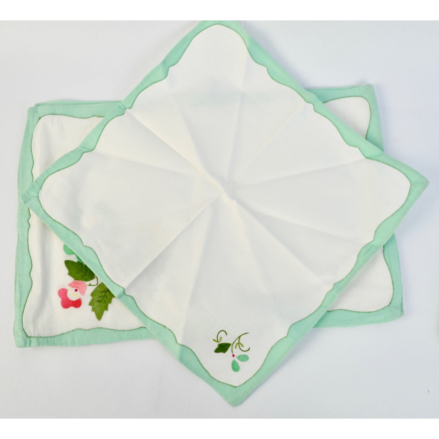 Vintage Floral Appliqué Embroidered Placemats & Napkins Set of 4