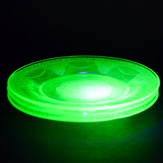 Federal Uranium Vaseline Glass Green Lovebirds Dessert Plates 6"