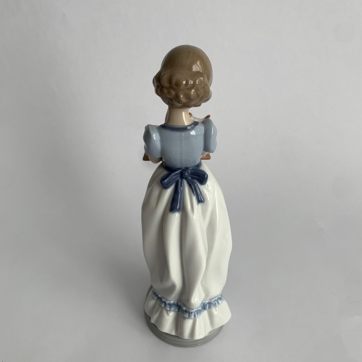 Lladro 6584 Sunday Prayer Girl Praying Bible Figurine Vintage