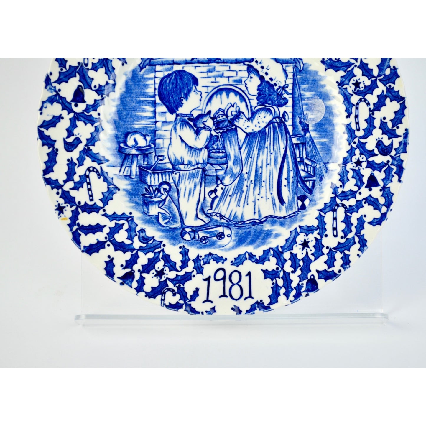 Royal Crownford Merry Christmas 1981 Plate by Norma Sherman Staffordshire