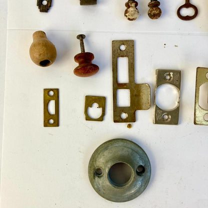 Lot of Antique Door Cabinet Drawer Hardware Architectural Salvage Skeleton Key