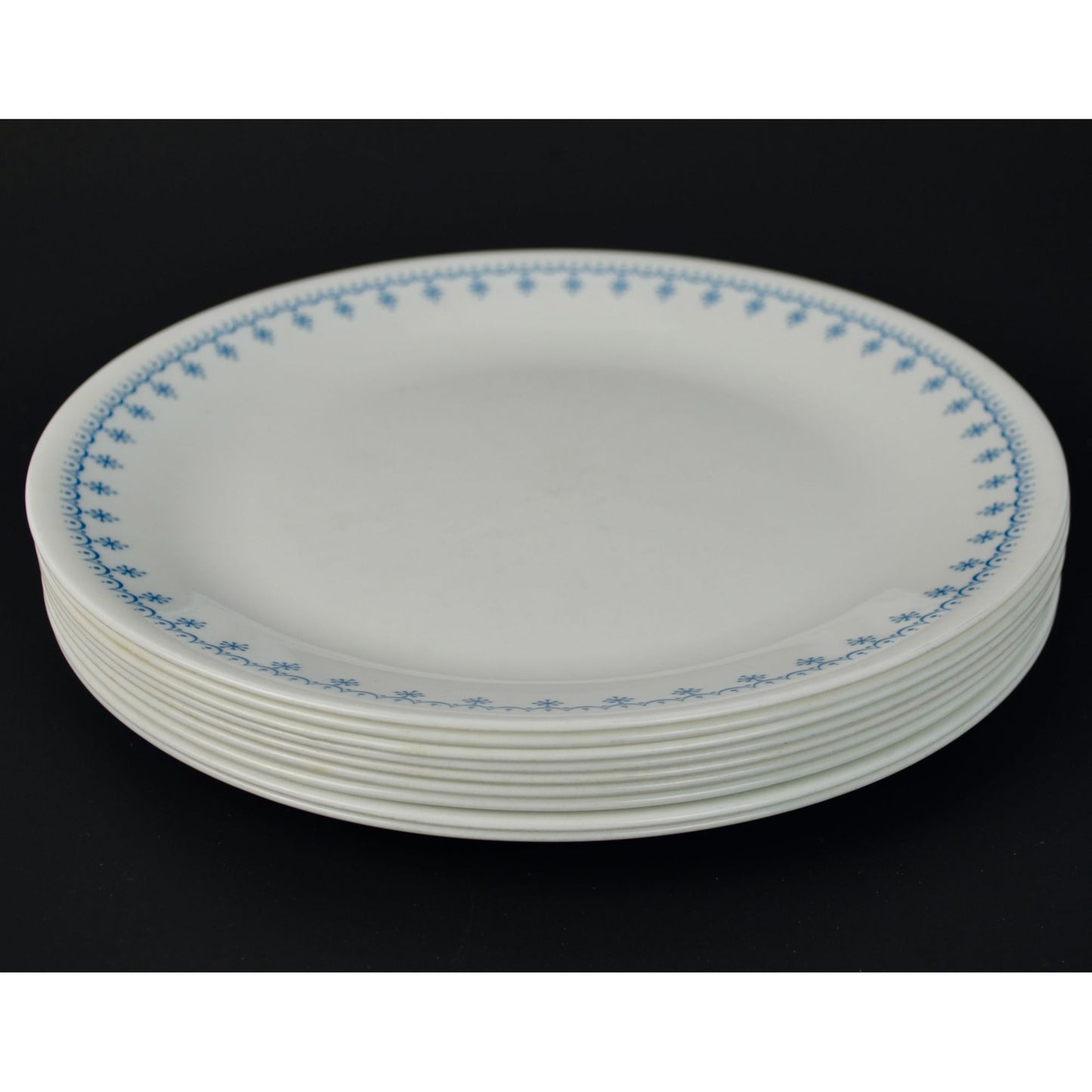 Corelle Snowflake Blue Garland Dinner Plates Lot of 9 Vintage