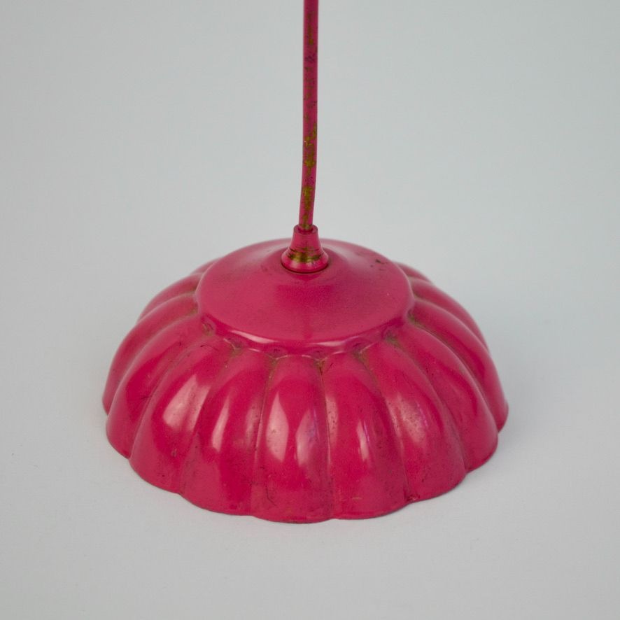 Vintage Pink Receipt Spike Metal Scalloped