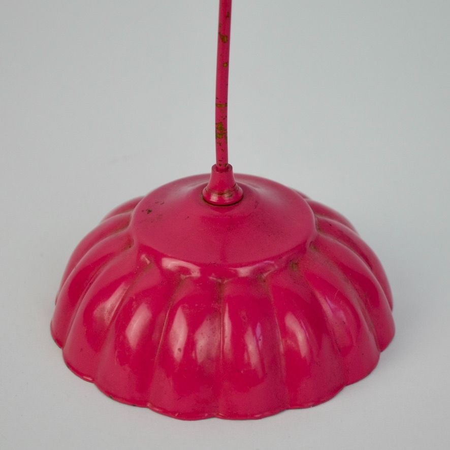 Vintage Pink Receipt Spike Metal Scalloped