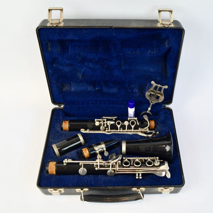 Bundy Resonite Selmer Clarinet In Case USA