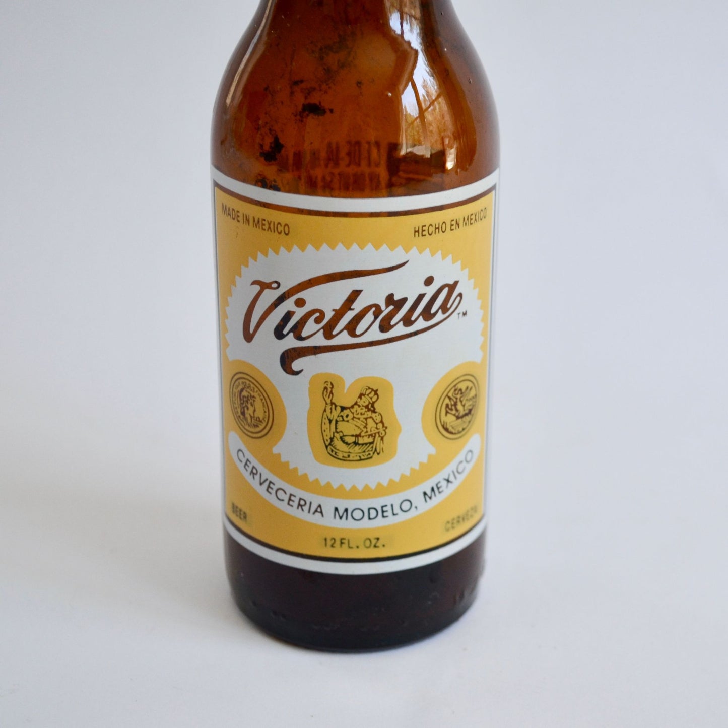 Vintage Victoria 12 Fluid Ounce Beer Bottle Cerveceria Modelo, Mexico Cerveza