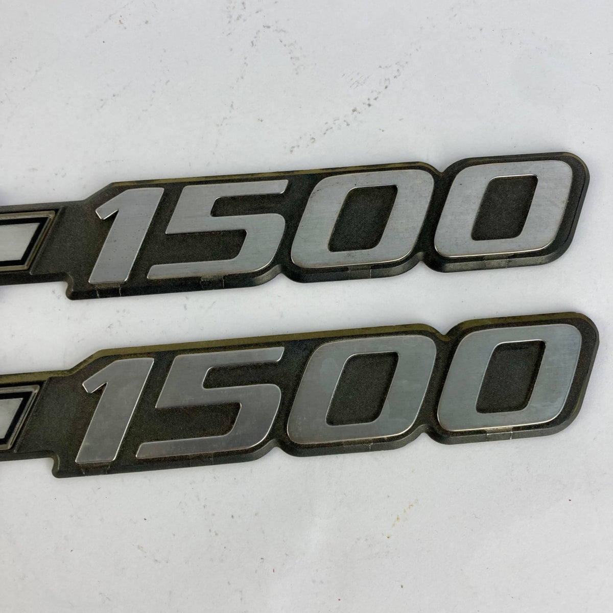 Pair Chevrolet Silverado 1500 Side Door Emblem Badges OEM Part # 15707431 Chevy