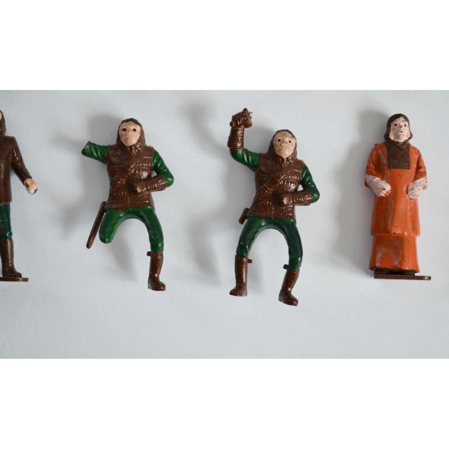 Lot Vintage Planet of the Apes Mini Figures Toy Figurines MOST BROKEN