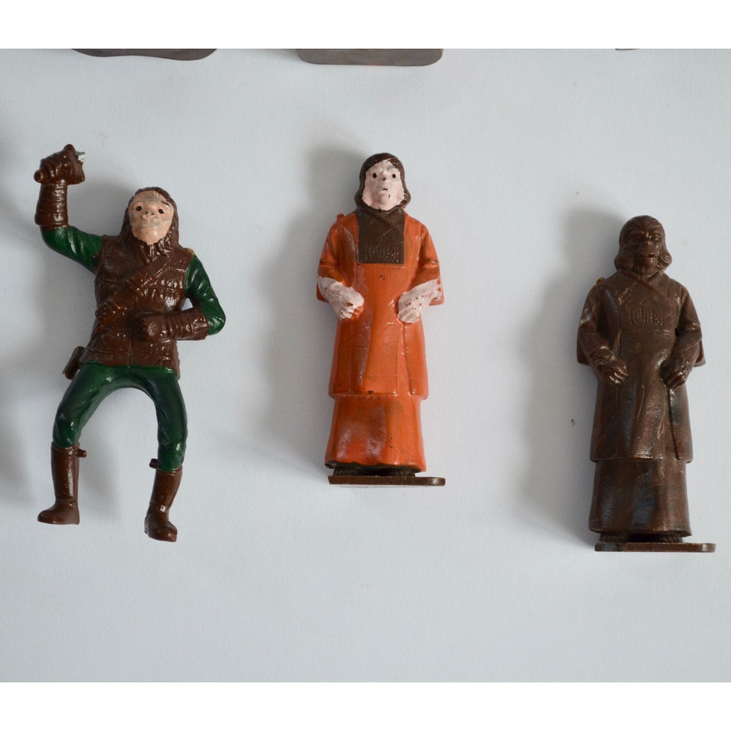 Lot Vintage Planet of the Apes Mini Figures Toy Figurines MOST BROKEN