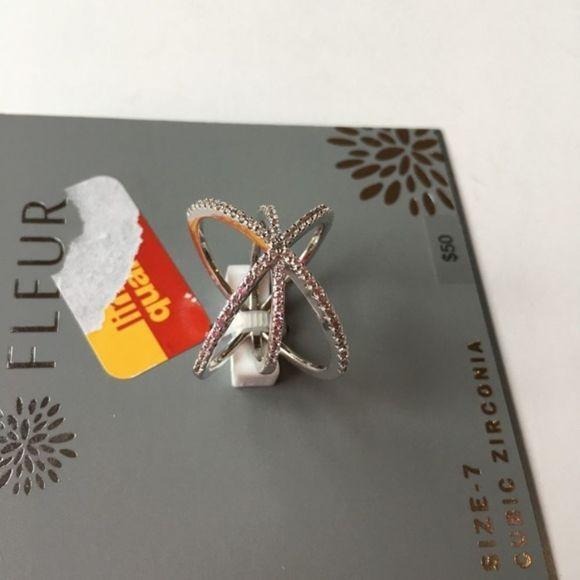 New Fleur Rhodium Criss Cross Silver Ring Size 7