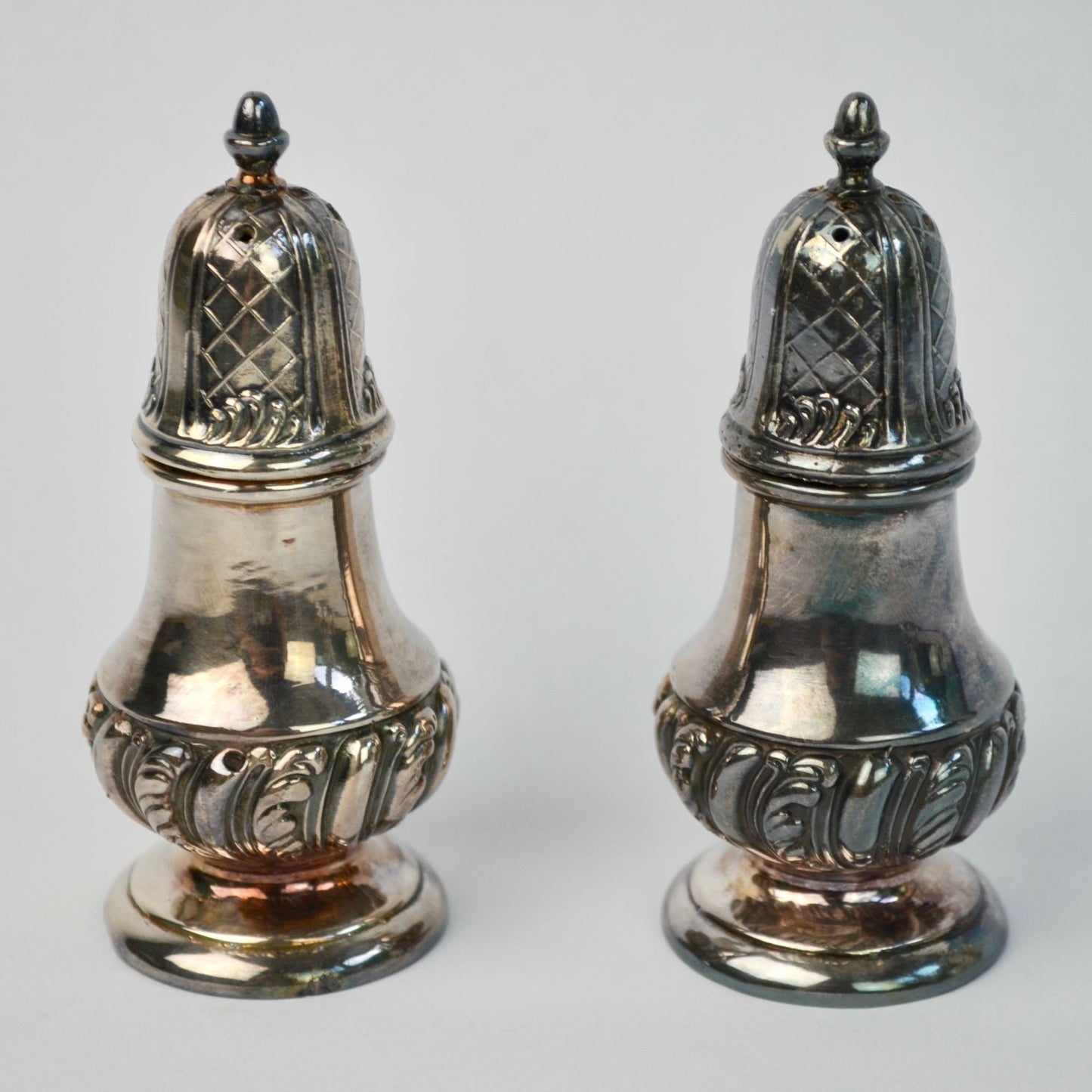 Vintage Silver Plate Salt & Pepper Shakers Pair Screw Top Lid