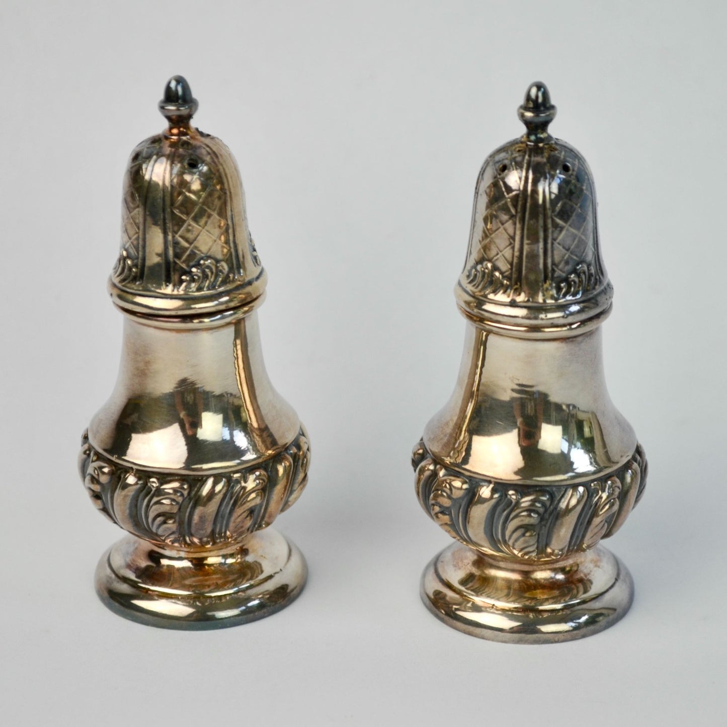 Vintage Silver Plate Salt & Pepper Shakers Pair Screw Top Lid