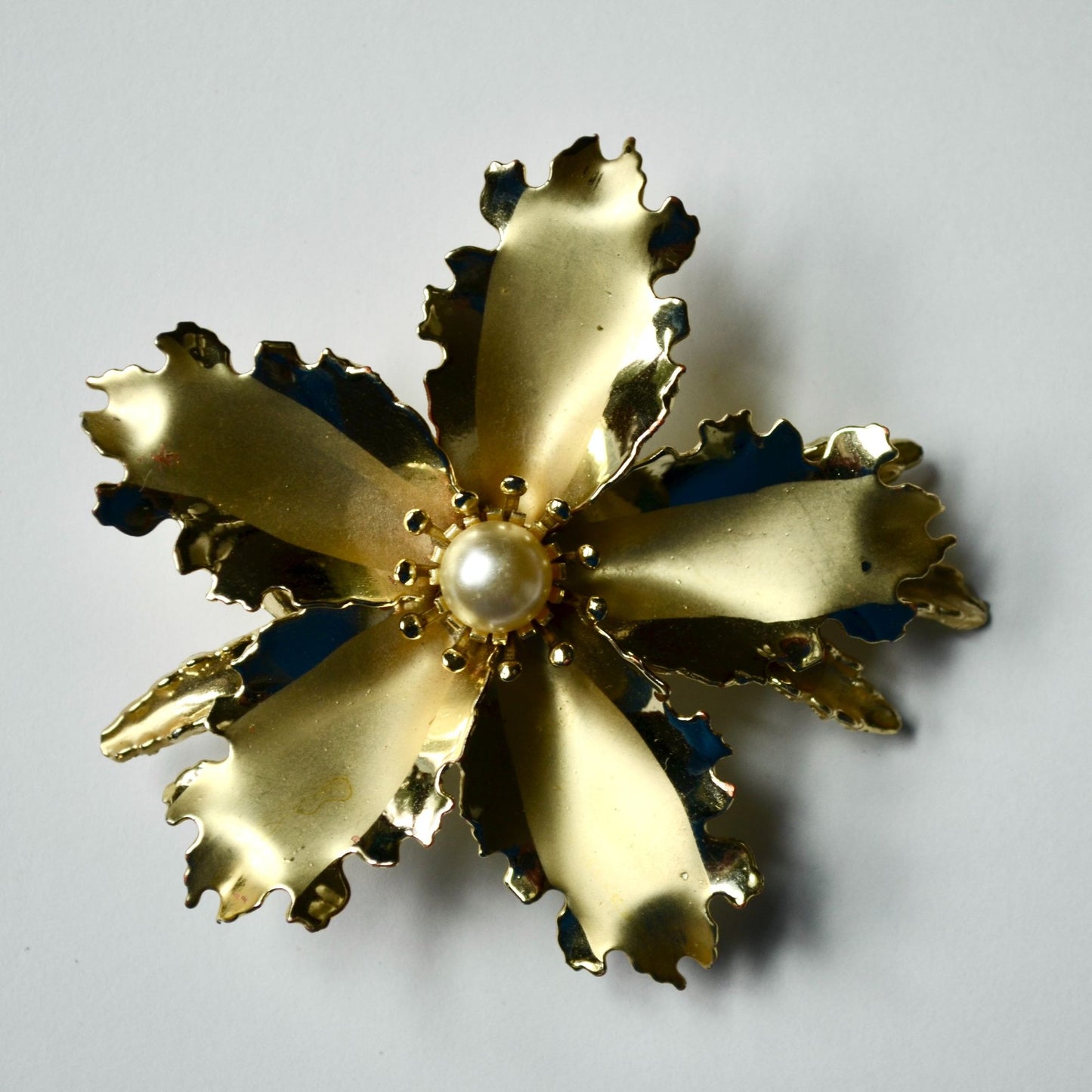 Gold Tone Matte Vintage Pearl Flower Brooch Pin Large