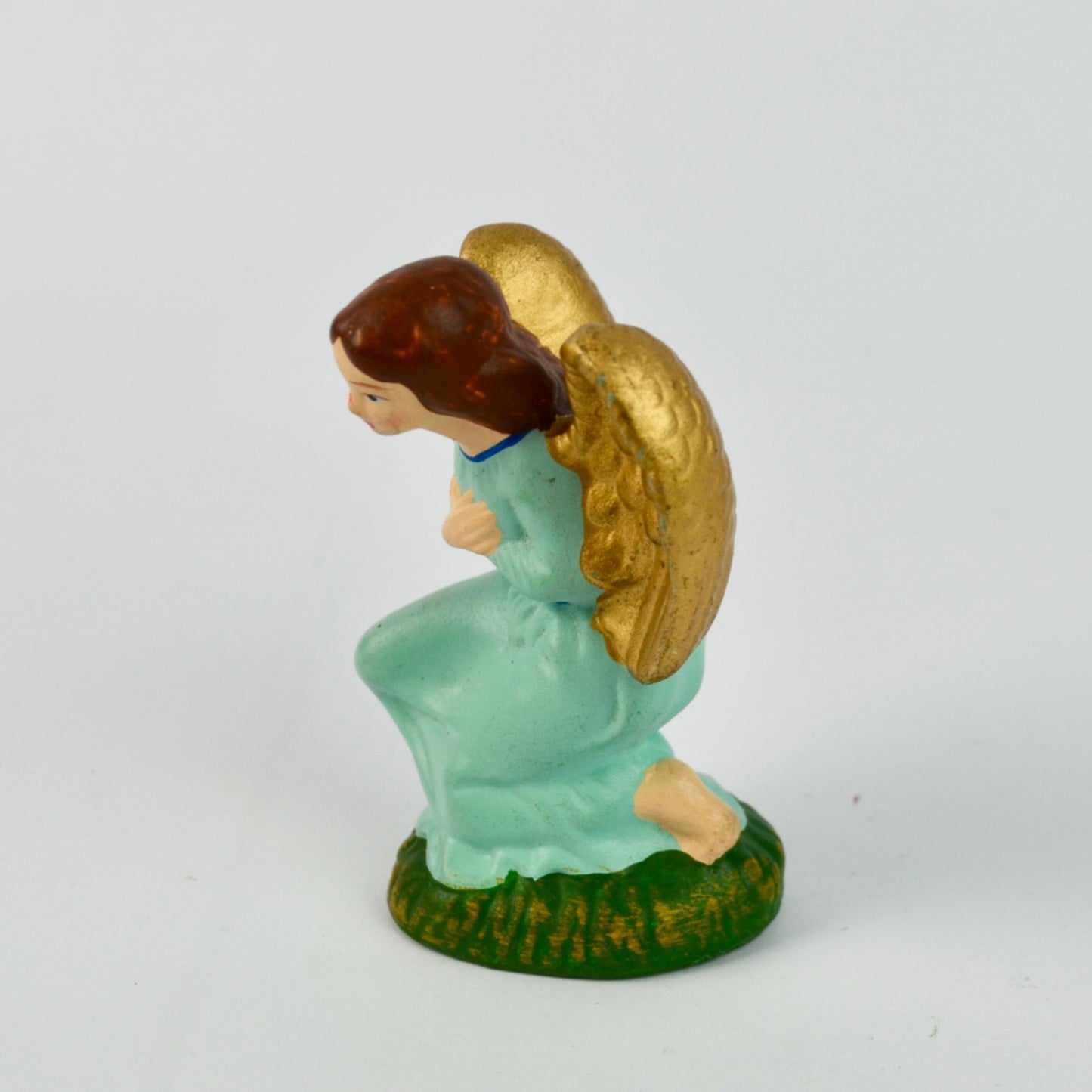 Kneeling Angel Figurine With Golden Wings Vintage Nativity Replacement Piece