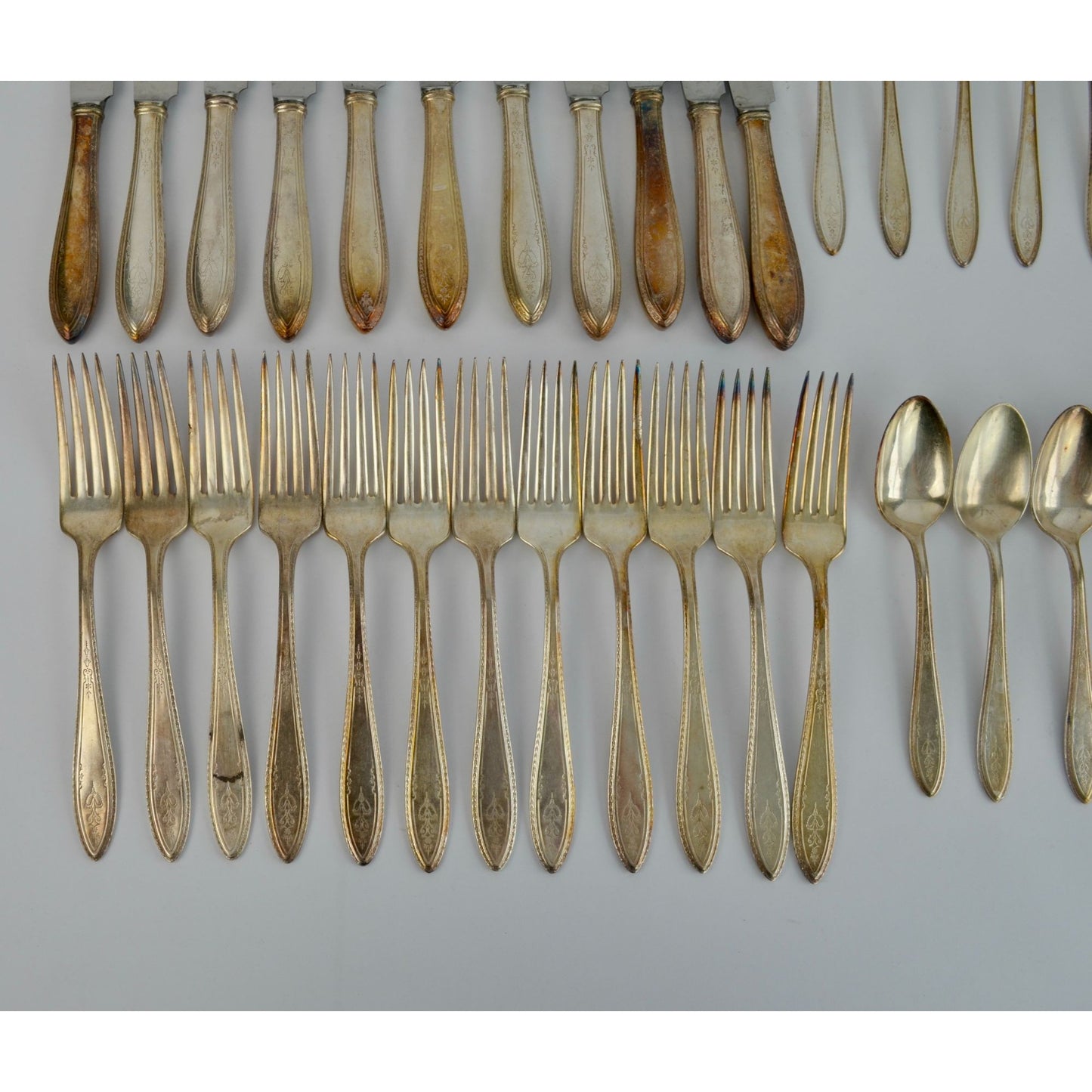 WM A Rogers Debutante 1847 Silverplate Antique Vintage Silverware Flatware Set of 45