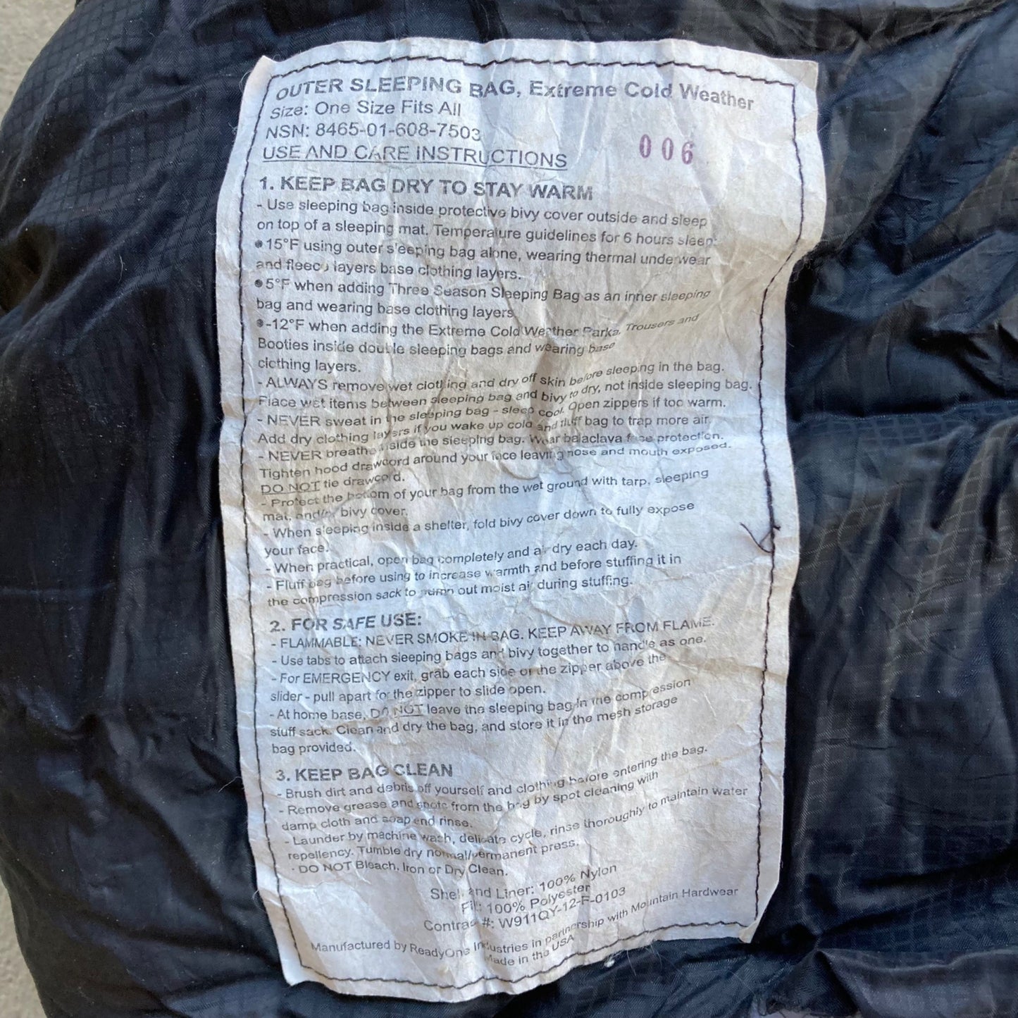 US Military Outer Sleeping Bag Extreme Cold Weather Black Army HAS A TEAR