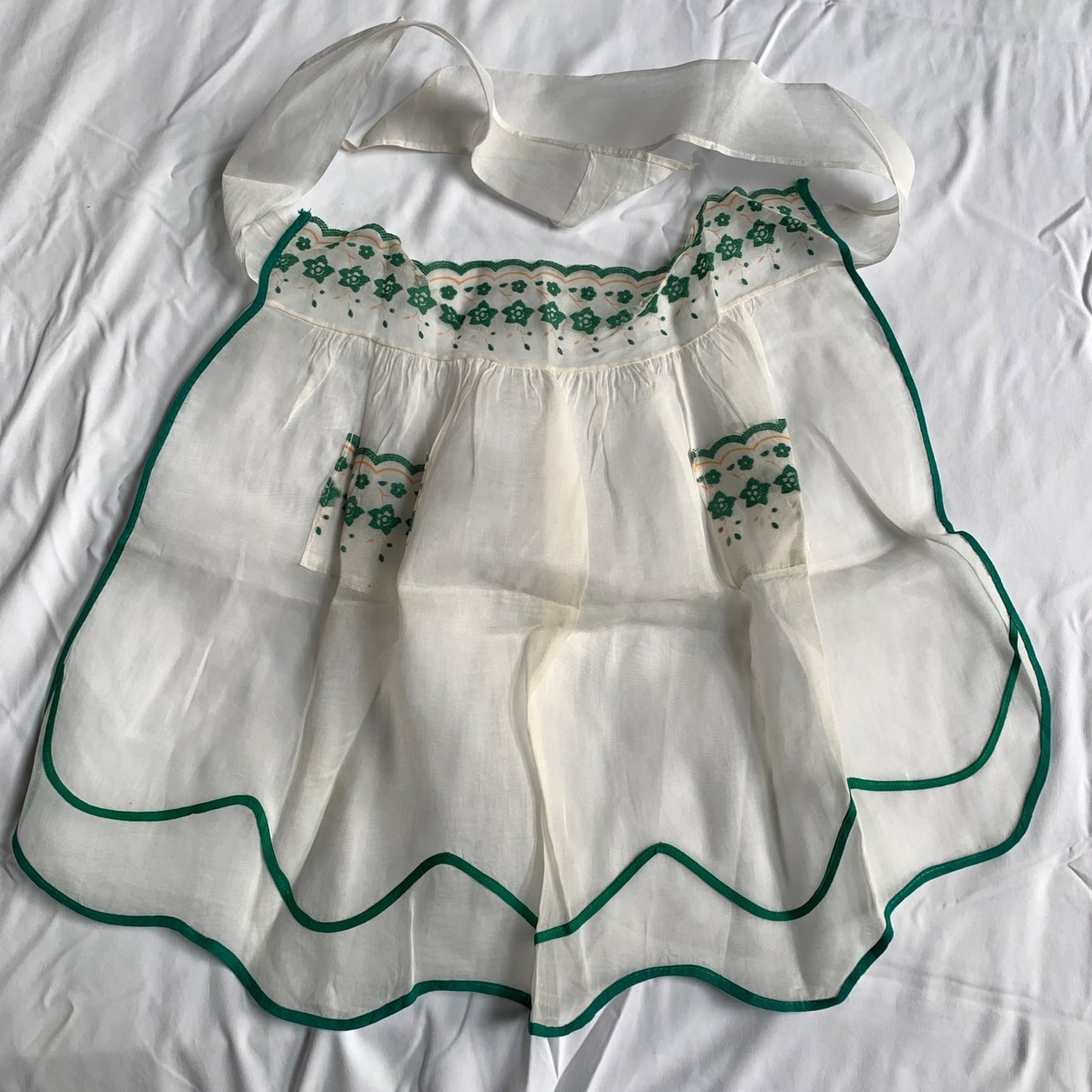 Vintage MCM White Sheer Green Detailed Half Apron