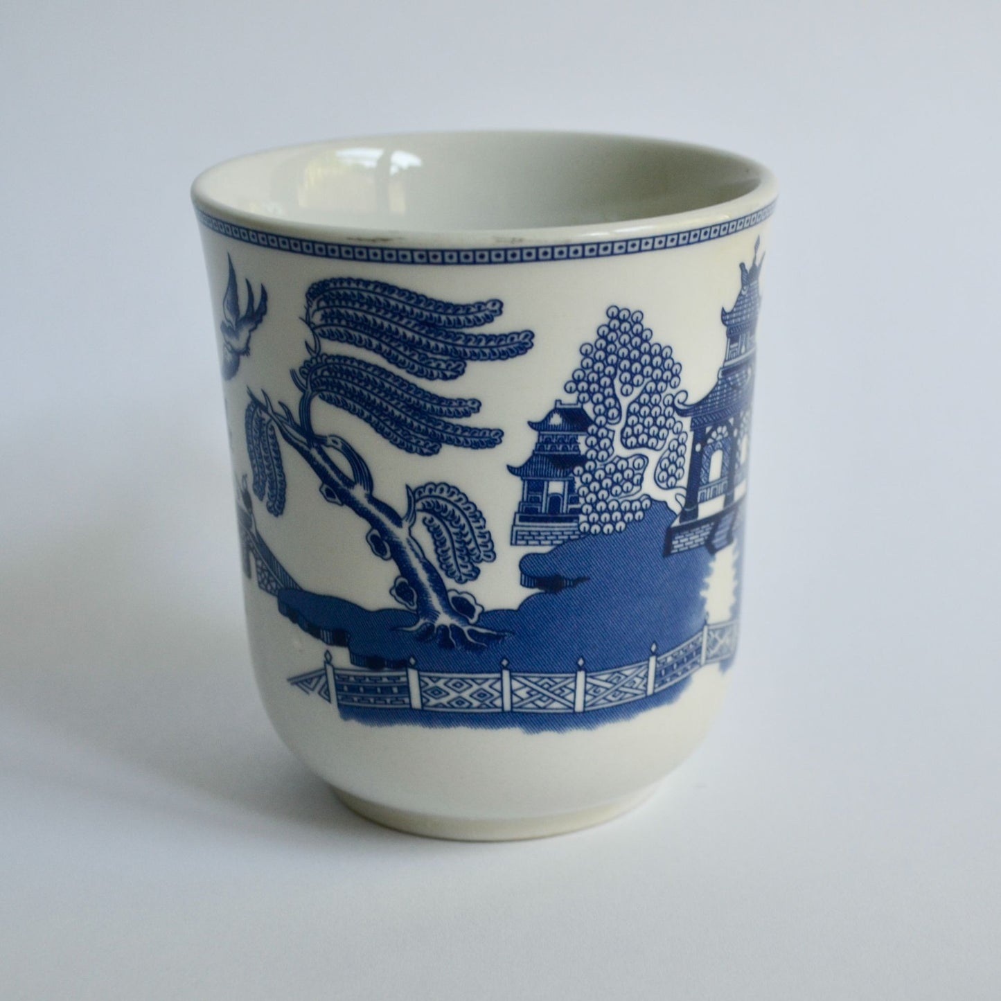 Johnson Bros. Blue Willow Coffee Mug Ceramic