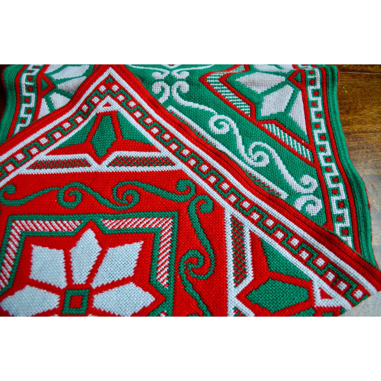 Reversible Red Green Wool? Bari Italy? Table Runner Christmas Vintage