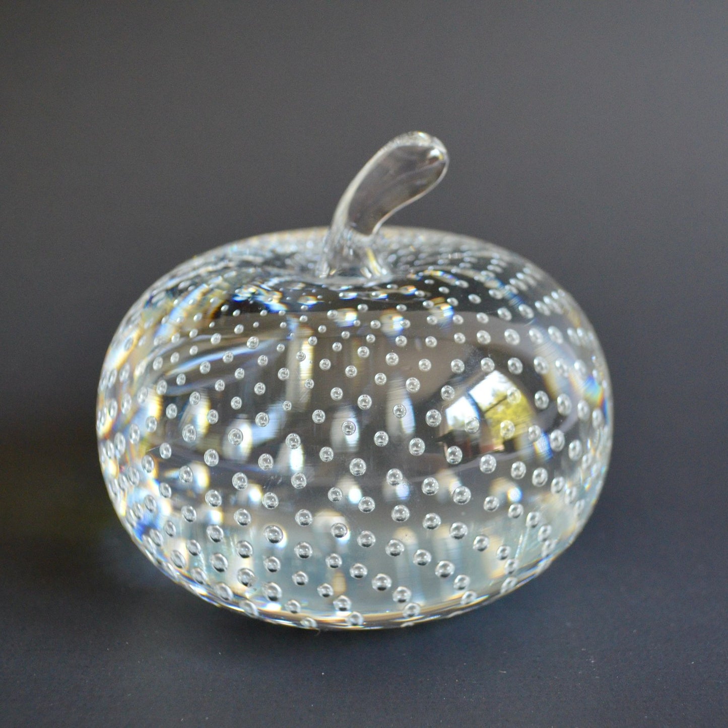 Vintage Solid Glass Apple Paperweight Controlled Bubbles Bolle Bullicante 3.25" Diameter