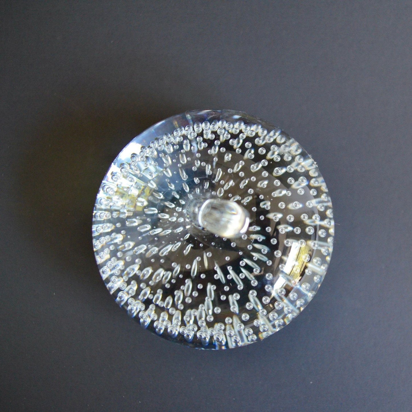Vintage Solid Glass Apple Paperweight Controlled Bubbles Bolle Bullicante 3.25" Diameter