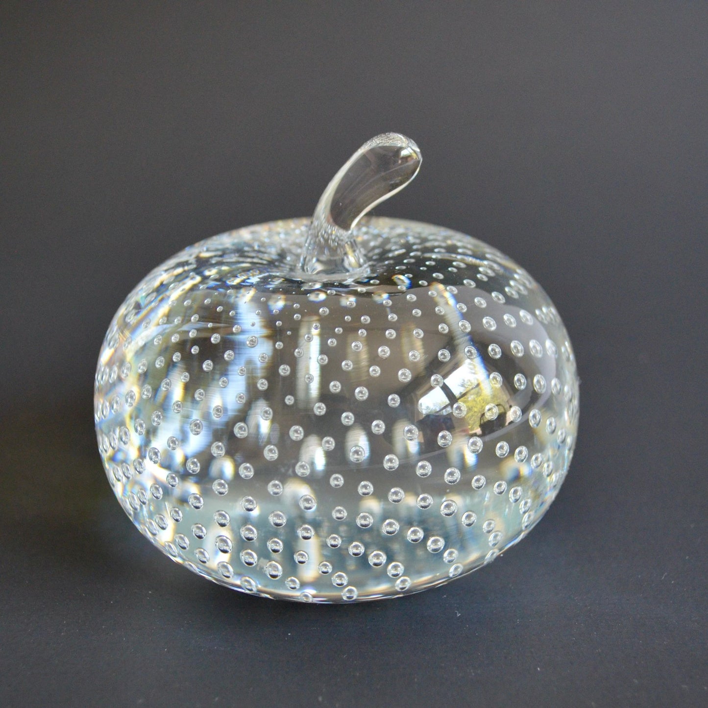 Vintage Solid Glass Apple Paperweight Controlled Bubbles Bolle Bullicante 3.25" Diameter