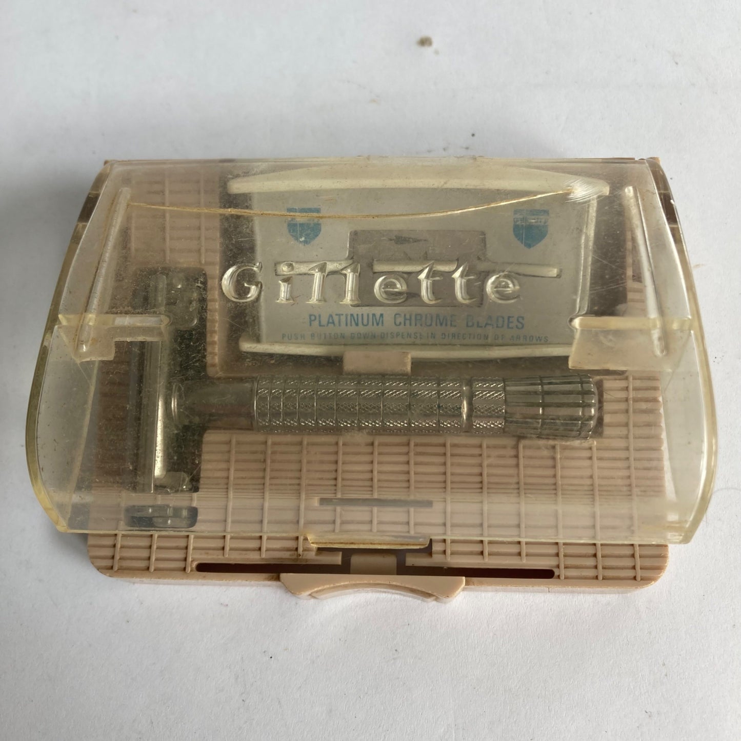 Vintage Gillette Double Edge Safety Razor w/ Case & Blades Metal Shaver