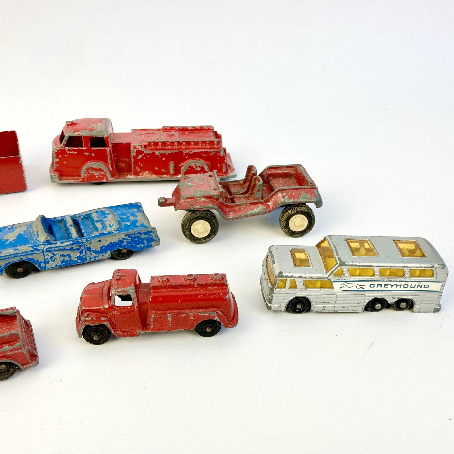 Vintage Toy Car Lot (12) Tootsietoy Midgetoy Matchbox Aveling Hot Wheels Diecast