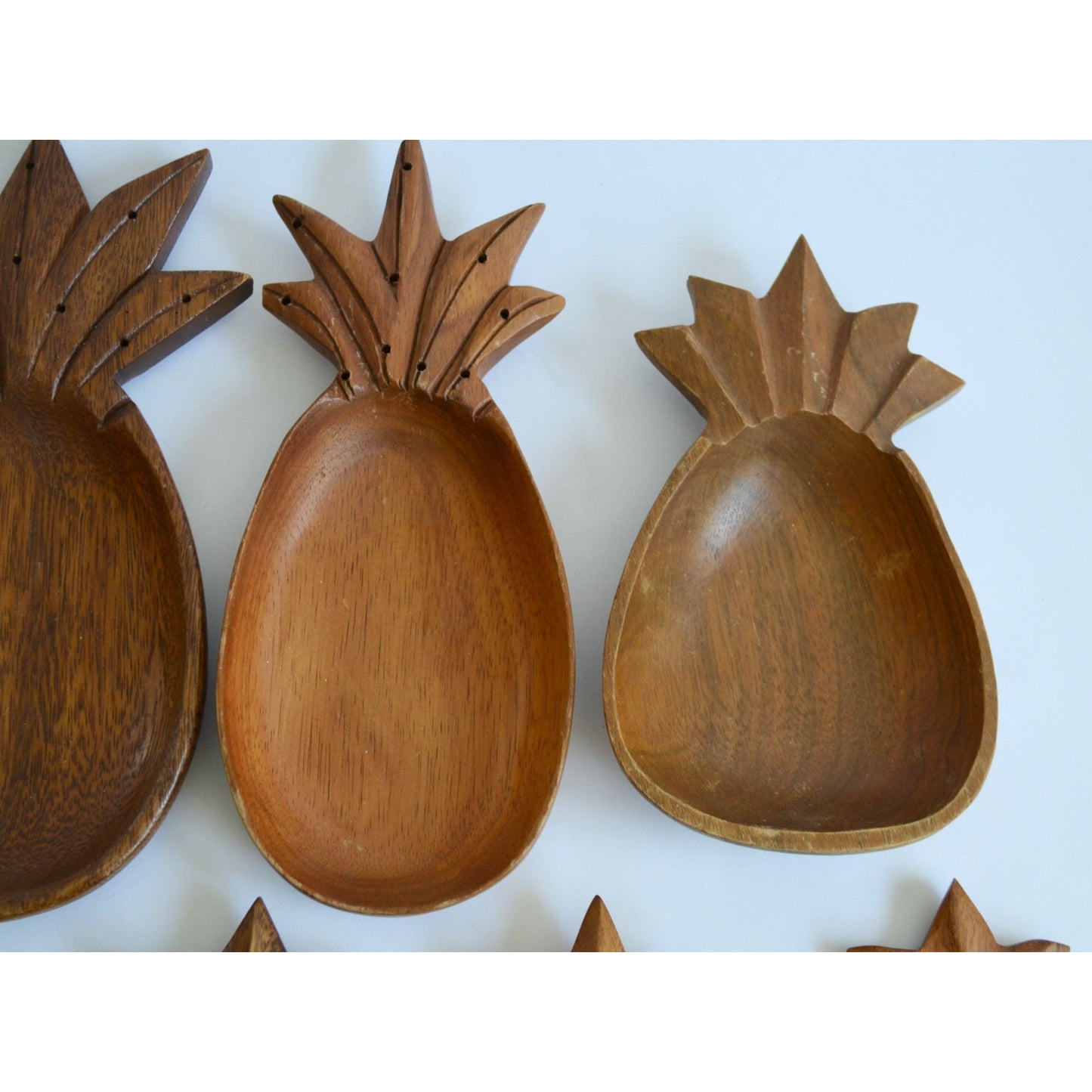 Hawaii Pineapple Wooden Food Display Trays Lot of 9 Various Sizes