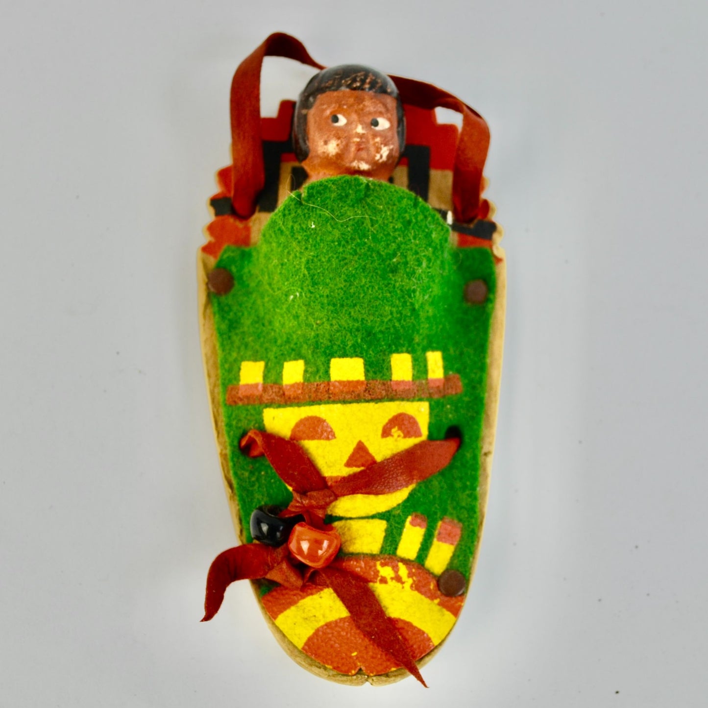 Vintage 1930-1940's Native American Papoose Doll w/ Cradleboard