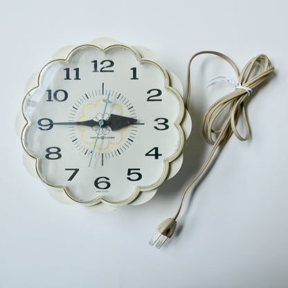 GE General Electric Clock Model 2150 Daisy 1970's Vintage Electric 7 inch