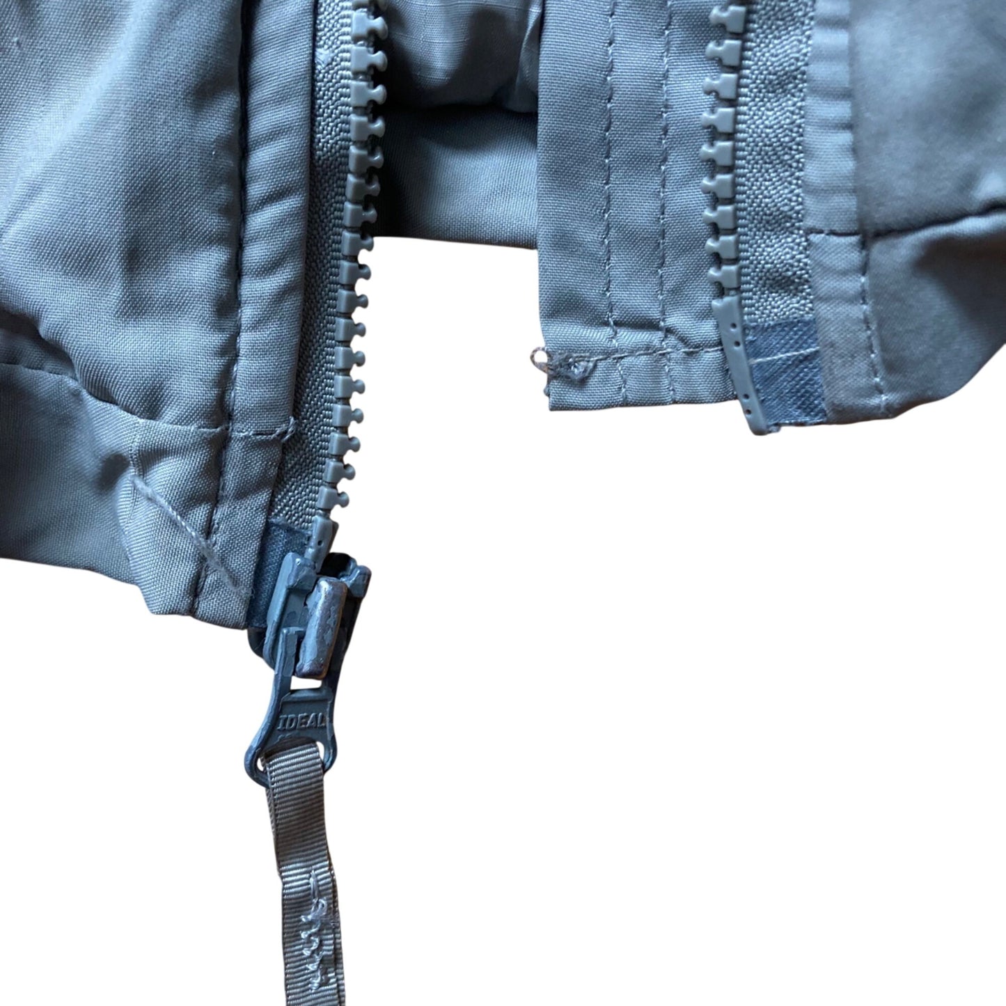 US Military Gen III Parka Extreme Cold Weather Jacket L-Regular BROKEN ZIPPER