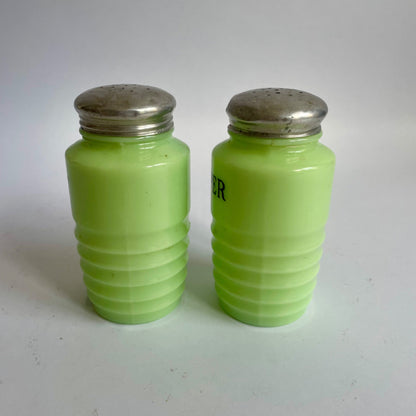 Vintage 1940's Jadeite Uranium Glass Beehive Salt & Pepper Shakers~4 1/2"