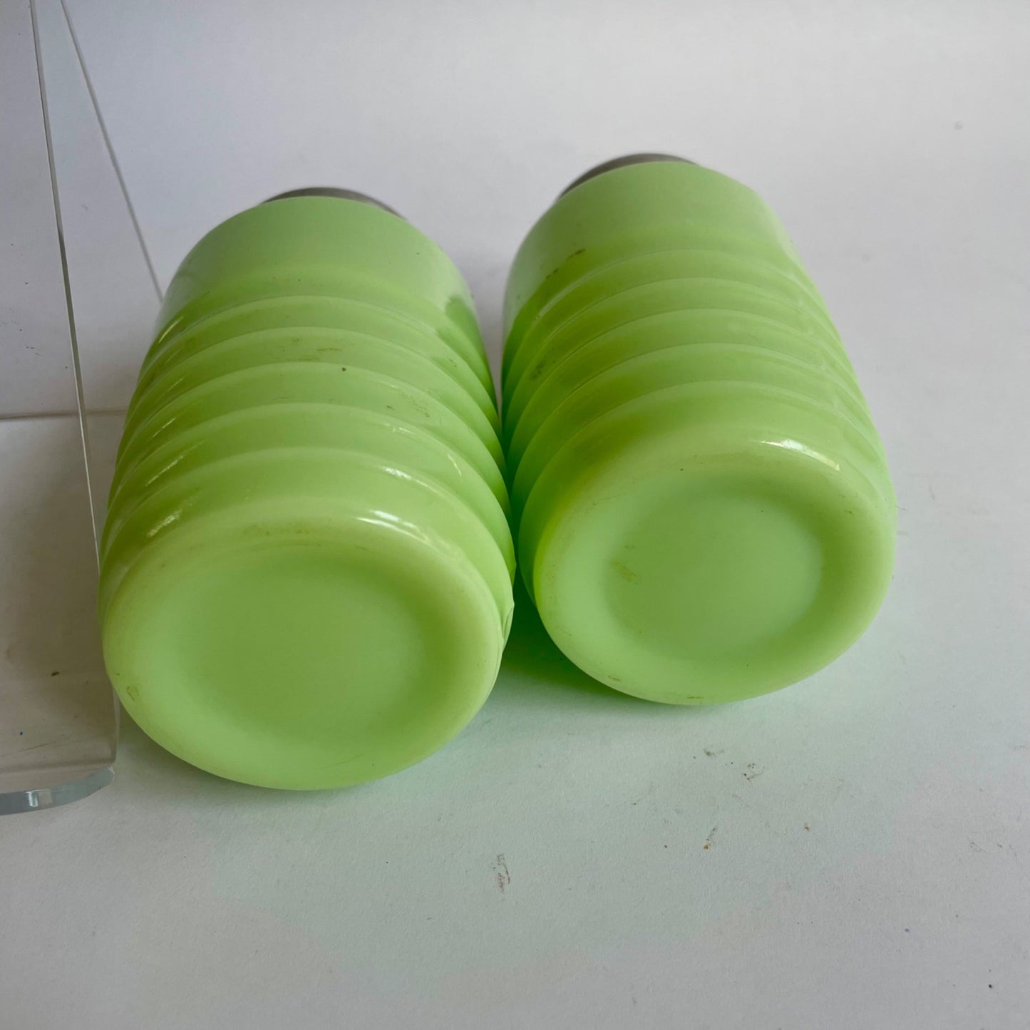 Vintage 1940's Jadeite Uranium Glass Beehive Salt & Pepper Shakers~4 1/2"