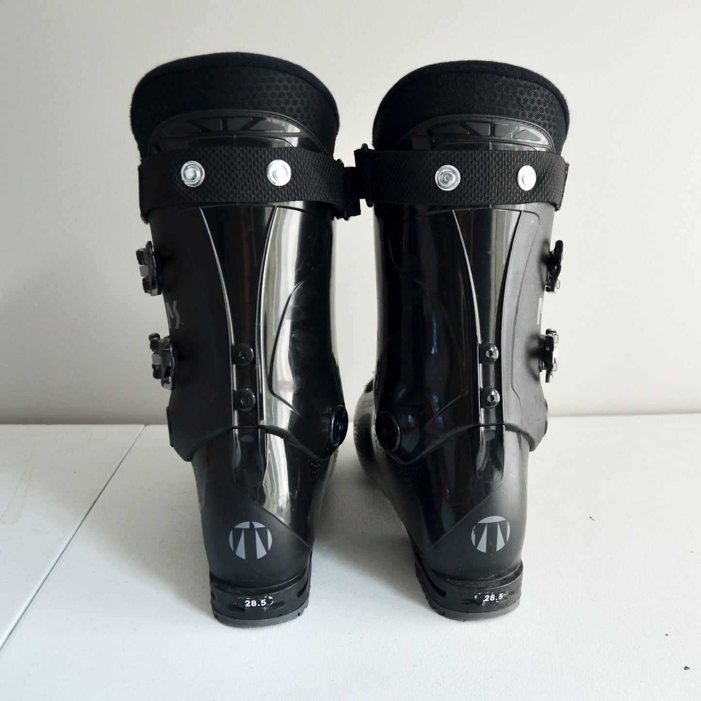 Tecnica Mach Sport HV Ski Boots Mondo Size 28.5 Men's Alpine CAS Black NICE!