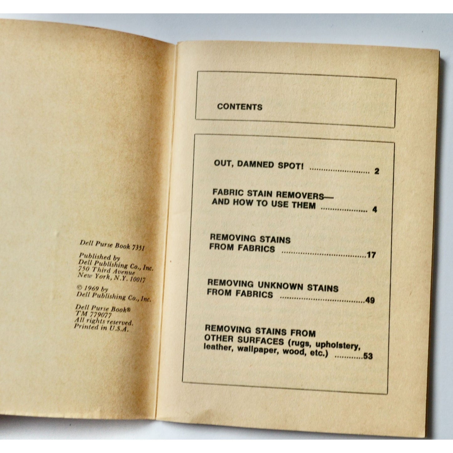 Removing Spots and Stains Dell Purse Book Vintage 1969