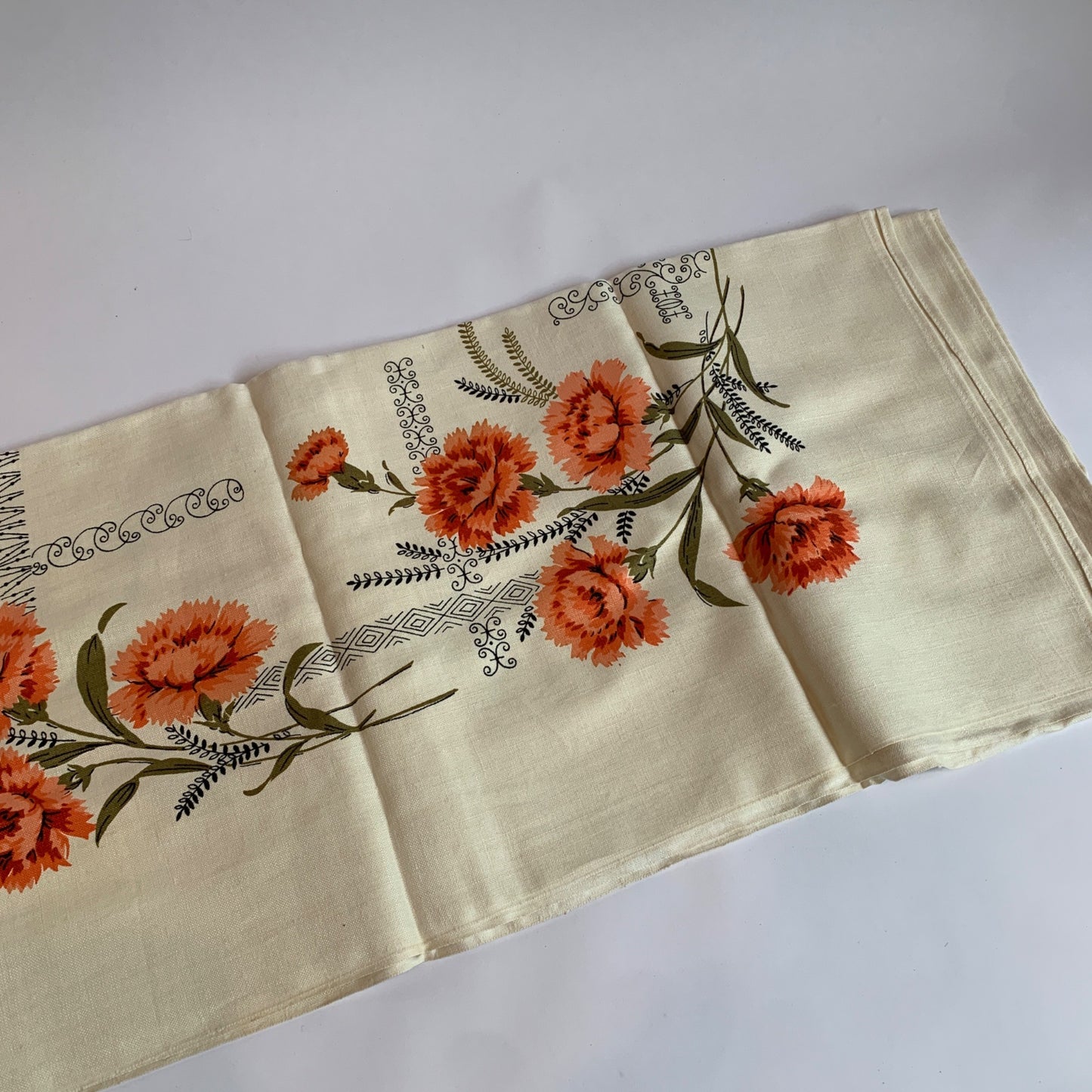 Parisian Prints Linen Carnation Tablecloth NEW VINTAGE 52 x 52"