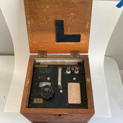Vintage General Radio Precision Condenser Type 722-D 110 & 1100 Wood Box