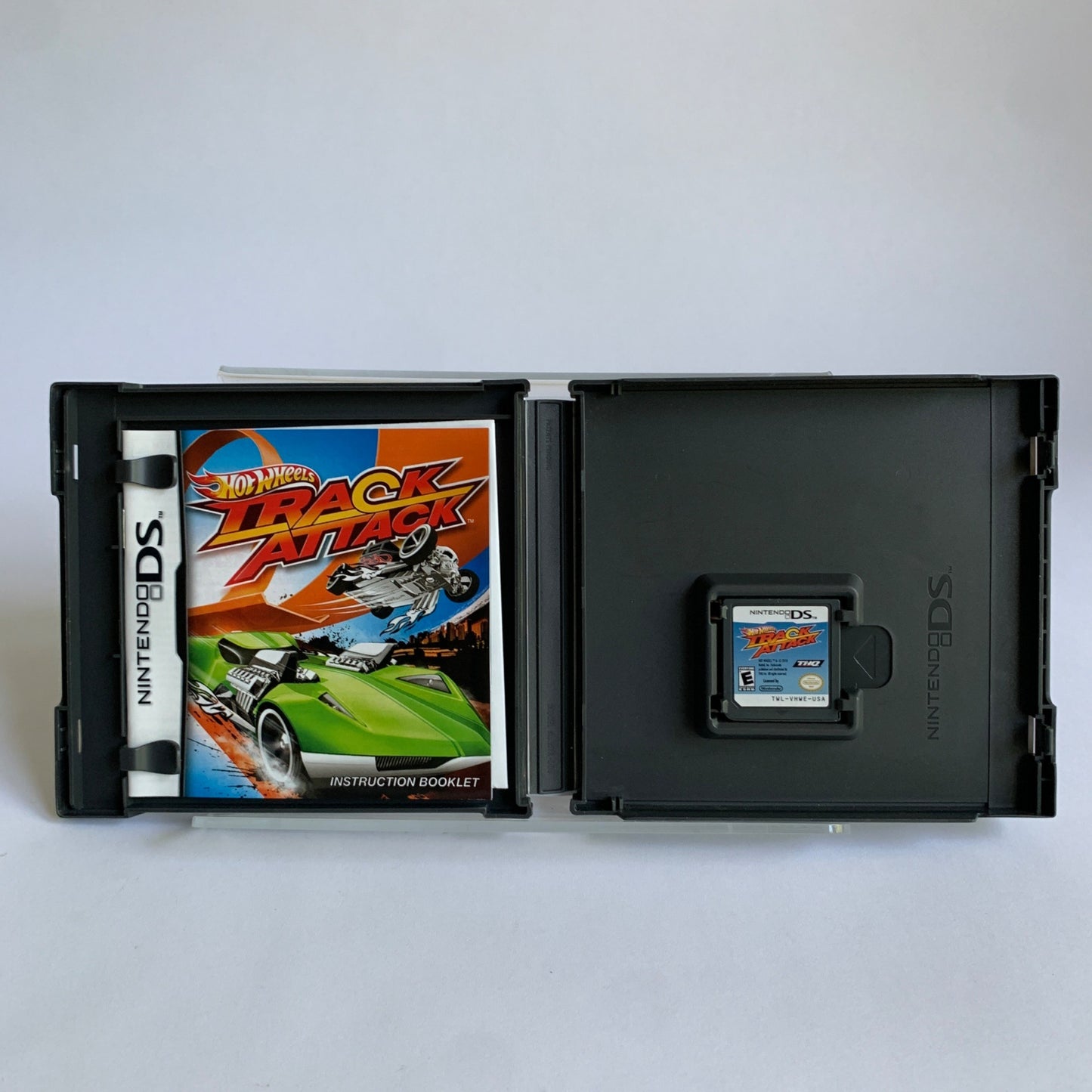 Nintendo DS Hot Wheels Track Attack COMPLETE Cartridge Manual Case